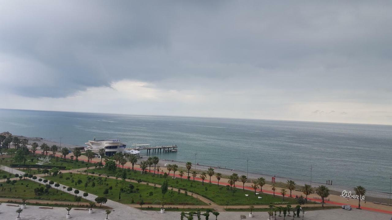 Mimino Apartment Deluxe First Line Batumi Ngoại thất bức ảnh